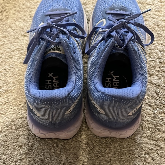 New Balance - Picture 3 of 4